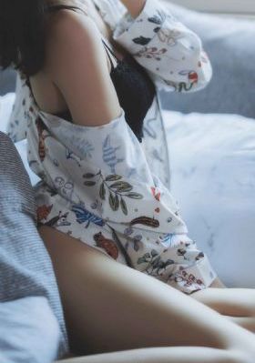 揉我胸啊嗯～喷水了动漫_蓝光在线观看完整版